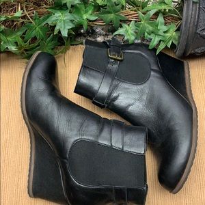 14 & Union Wedge Booties